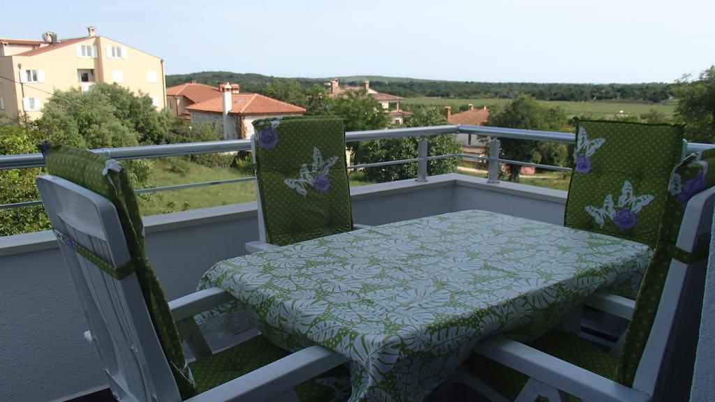 Apartment Eni Ровинь Экстерьер фото