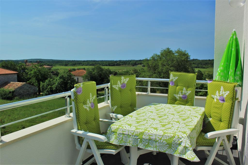 Apartment Eni Ровинь Экстерьер фото