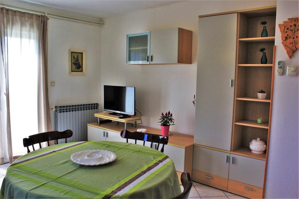 Apartment Eni Ровинь Экстерьер фото